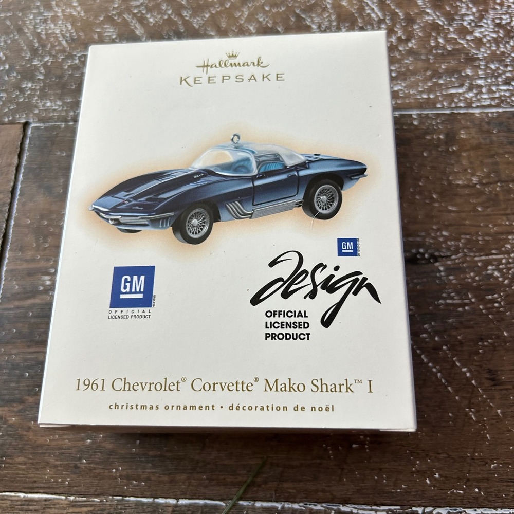 Hallmark 2007 1961 Chevrolet Corvette Mako‎ Shark I Die-Cast Ornament GM Design